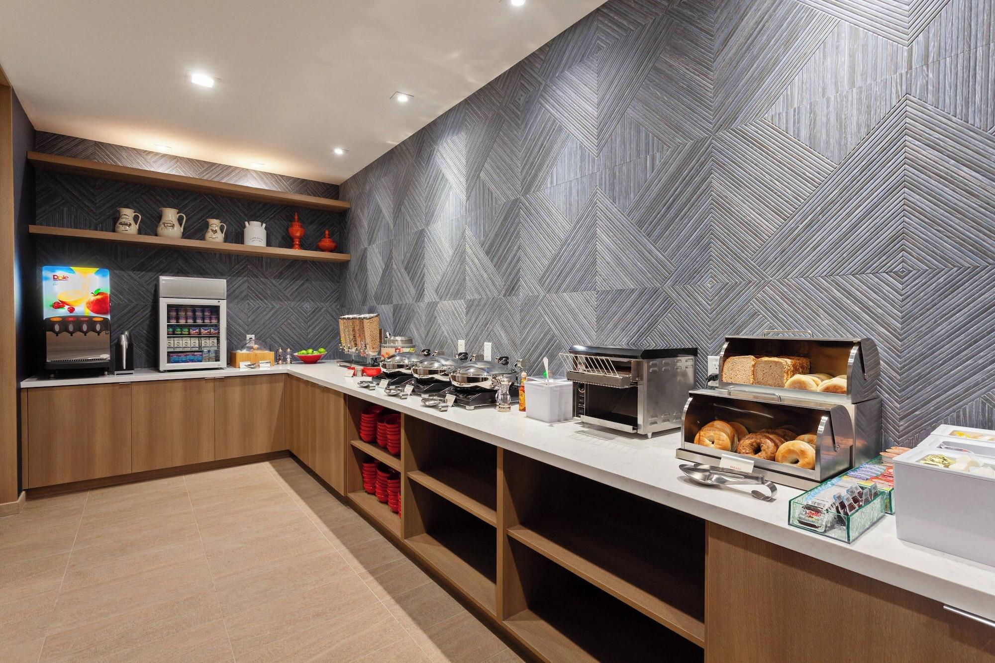 TownePlace Suites by Marriott San Diego Central - photo 18