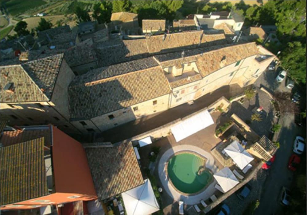 Residence Borgo da Mare — 4-Star Luxury Hotel in Monteprandone, Italy