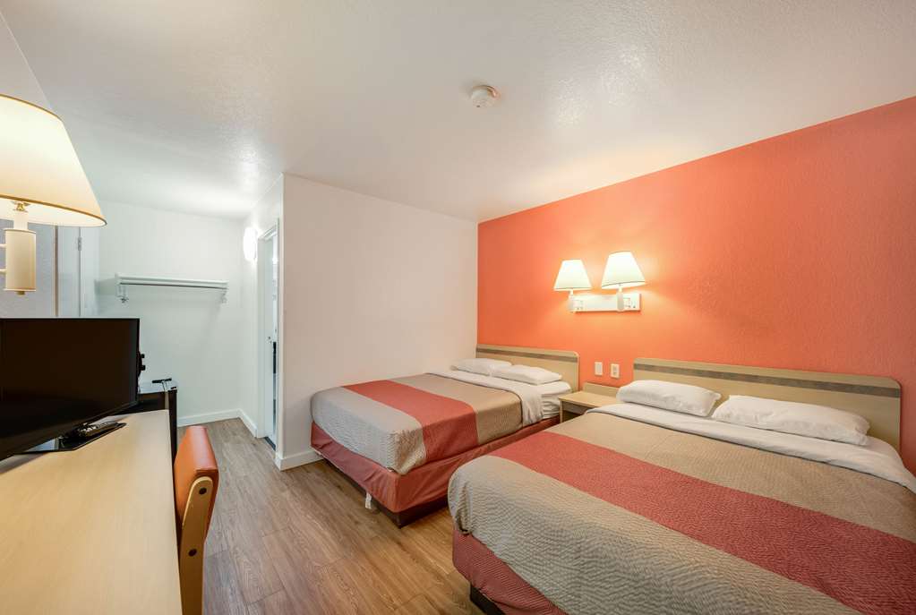 Motel 6 Greenville TX - photo 10