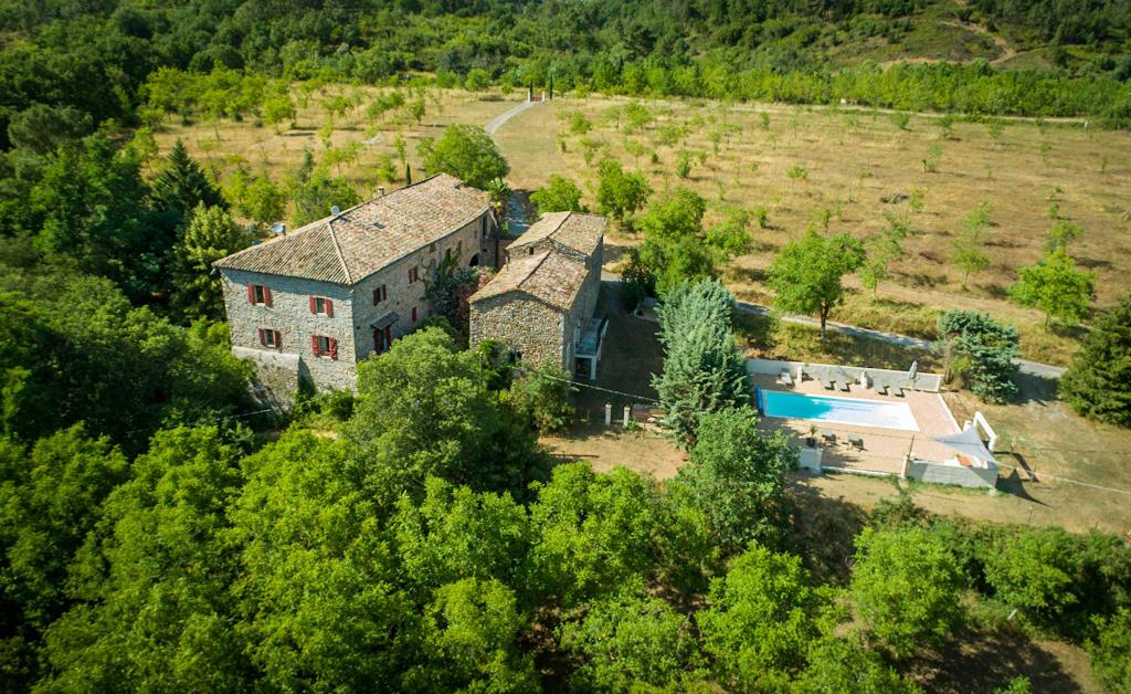 Le Mas de Roussa — 4-Star Luxury Hotel in Molieres-Sur-Ceze, France