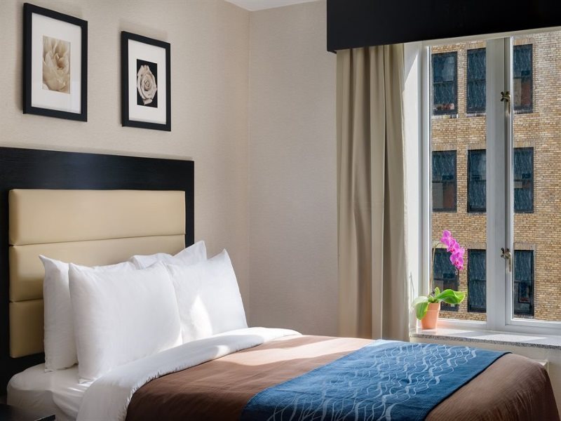 Artel Hotel by The Red Collection Times Square - photo 2