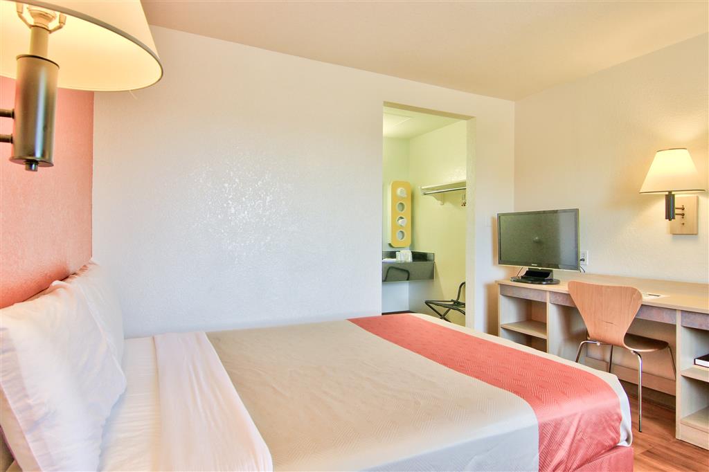 Motel 6 Sacramento CA South Sacramento & Elk Grove - photo 9