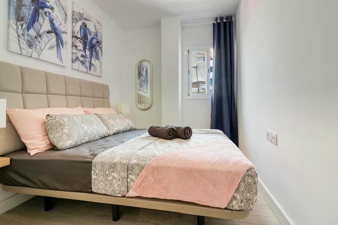 Cozy 3 bedrooms flat main square and beachfront — Arona — photo 3
