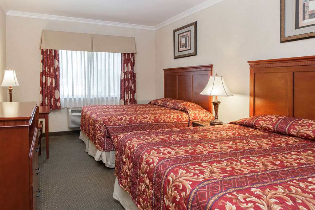 Howard Johnson By Wyndham Bakersfield CA - photo 11
