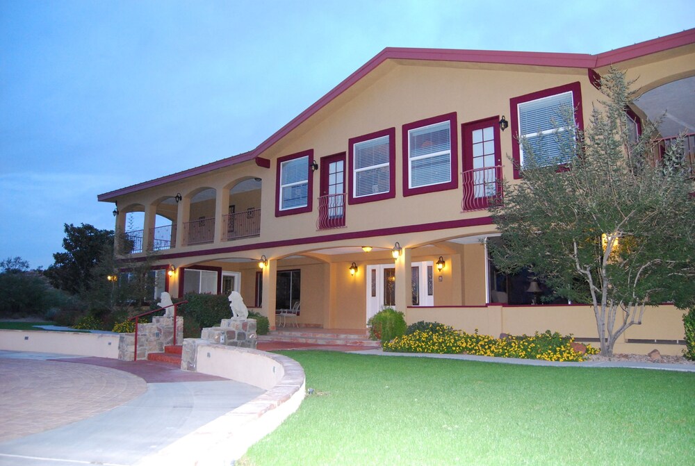 Dream Manor Inn - photo 48
