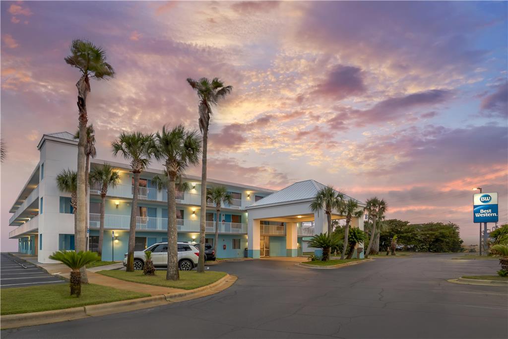 Best Western Navarre Waterfront in Navarre, United States