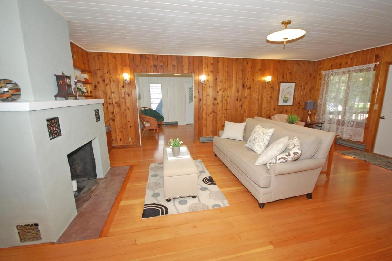 Wanderlust - carbon neutral hotel in Traverse City