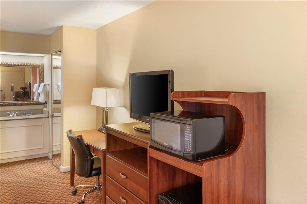 Best Western Hickory - photo 13