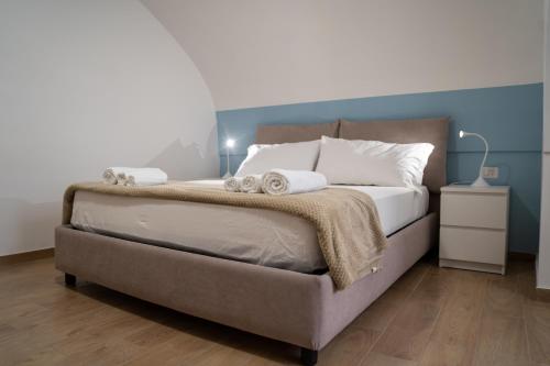 Vomero 84 Appartamento Nel Cuore Del Vomero — 4-Star Luxury Hotel in Naples, Italy