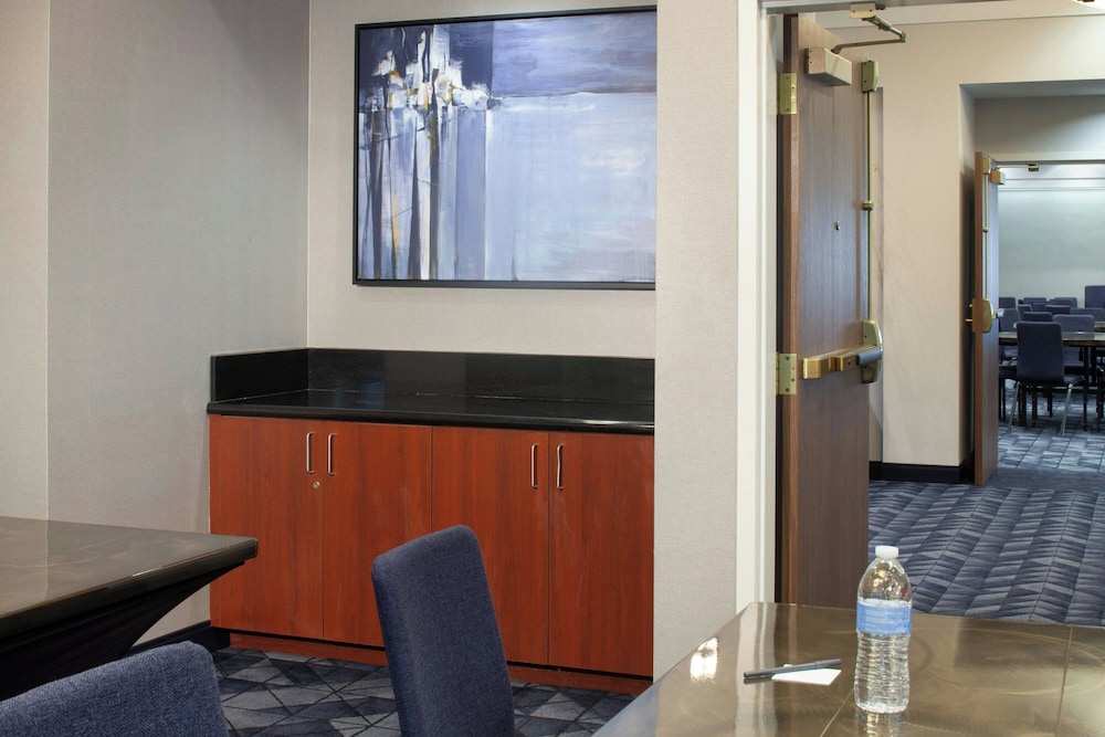 Courtyard by Marriott Newark Silicon Valley - photo 52