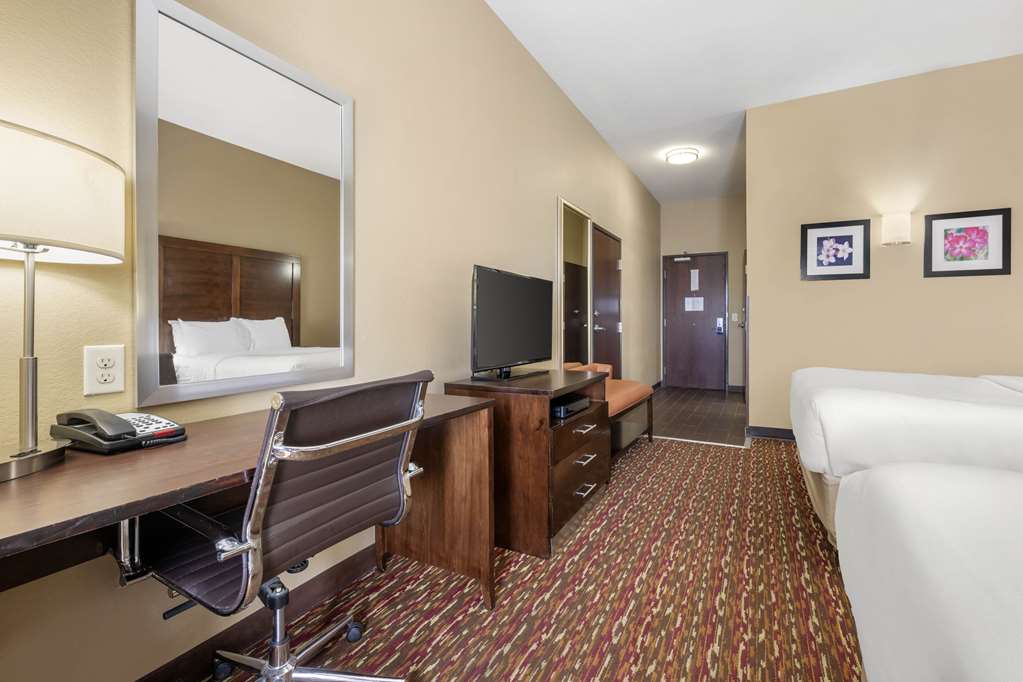 Comfort Inn & Suites West Artesia - photo 12