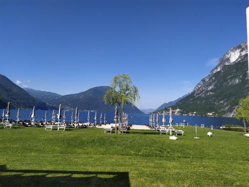 PEONIA 2 posti Wi Fi AC free park Jacuzzi — 4-Star Luxury Hotel in Porlezza, Italy