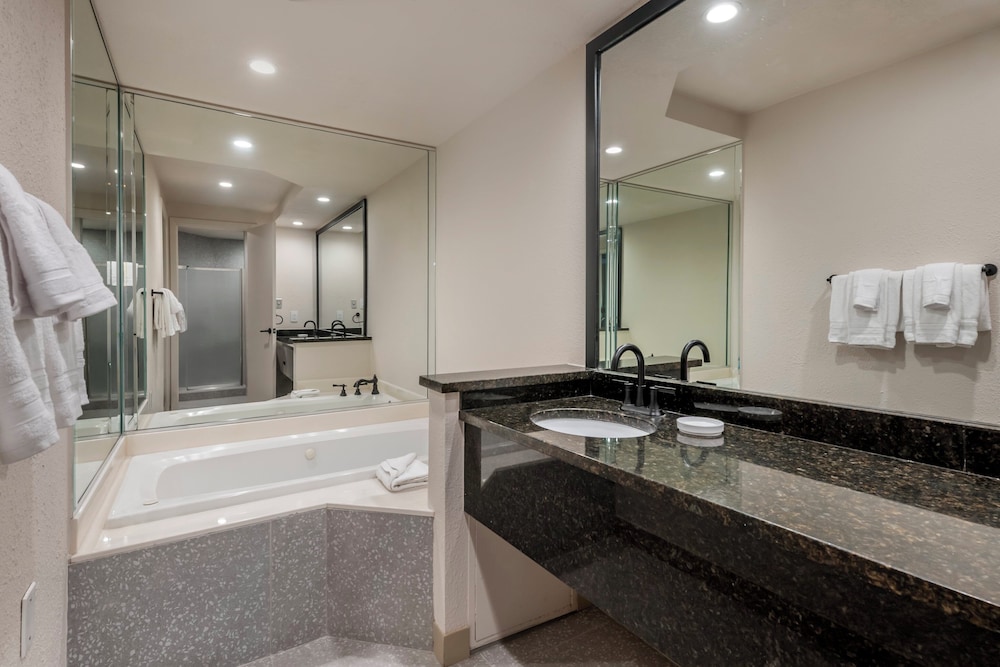 Voco Kissimmee Orlando By IHG - photo 36