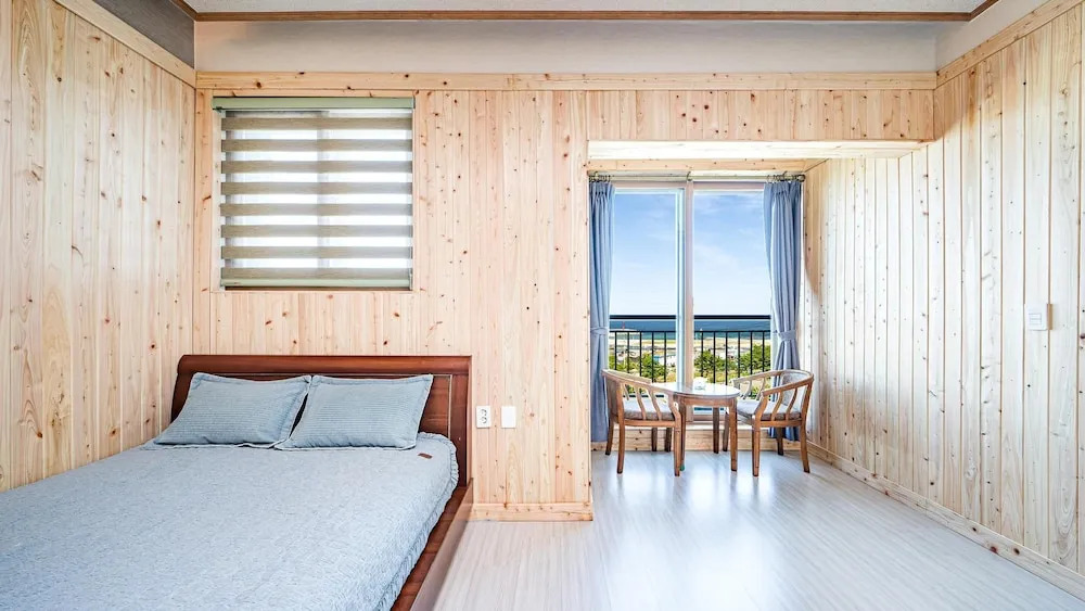Samcheok Neulpuleun Pension — 4-Star Luxury Hotel in Santyoku, South Korea