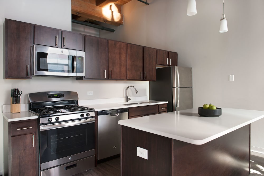 Bright South Loop Suites by Sonder - photo 18