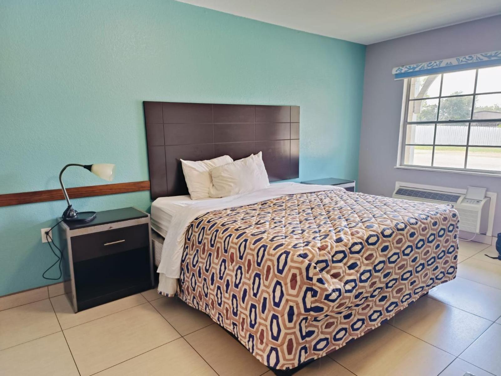 Woodfield Inn & Suites Hotel O Yoakum TX 111 - photo 20