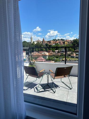Daisy Apartment 27 — 4-Star Luxury Hotel in Sighisoara, Romania