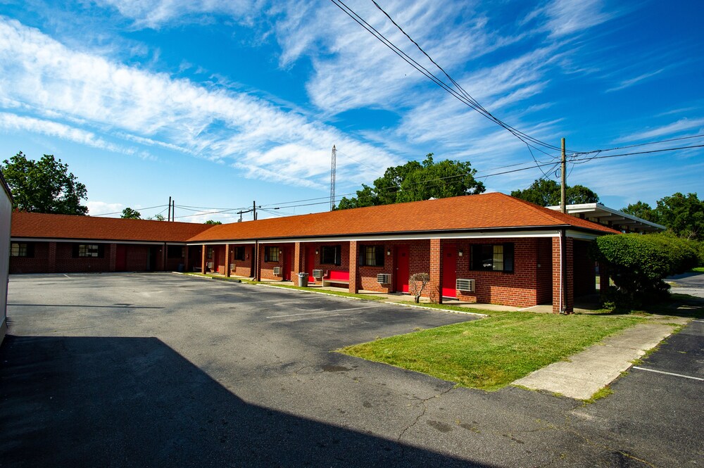 Coach House Inn - photo 45