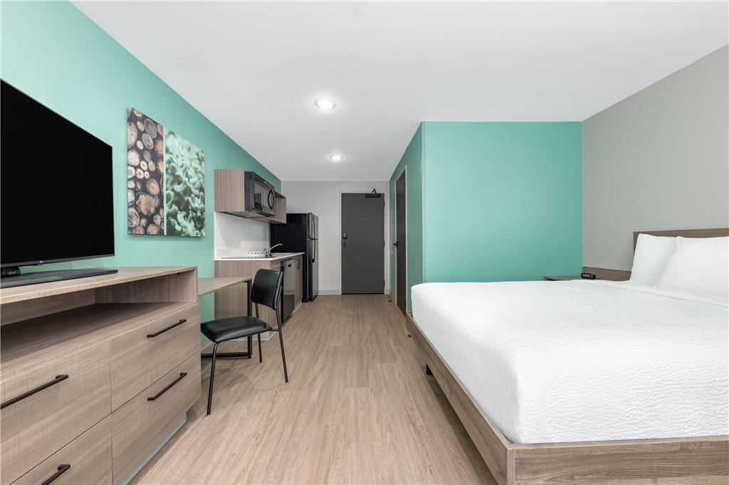 ECHO Suites Extended Stay by Wyndham Dallas Plano Richardson - photo 22