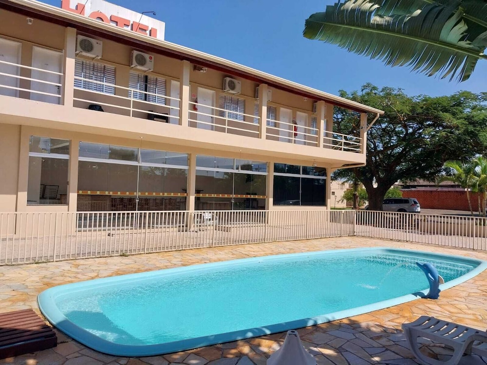 Leme Plaza Hotel — hotel in Leme