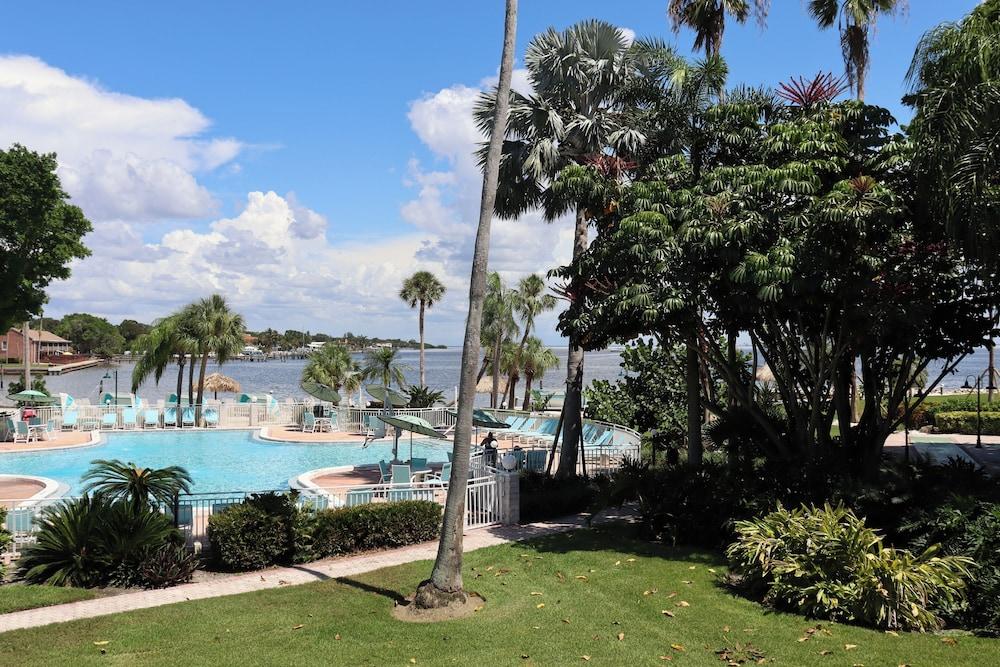 SkyBeach Resort - photo 28