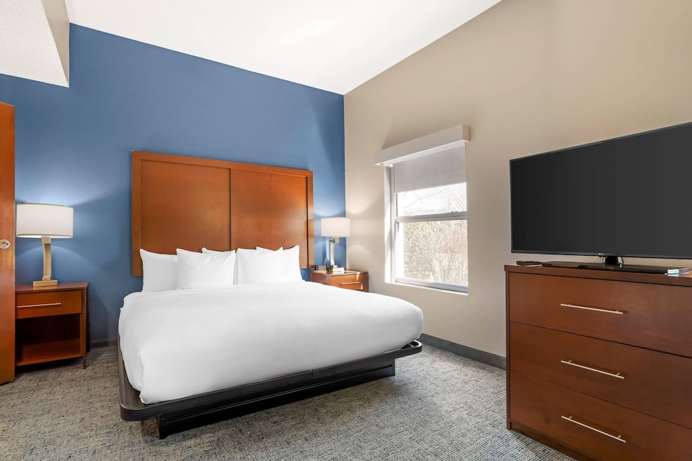 Comfort Suites near Birkdale Village Huntersville - photo 11
