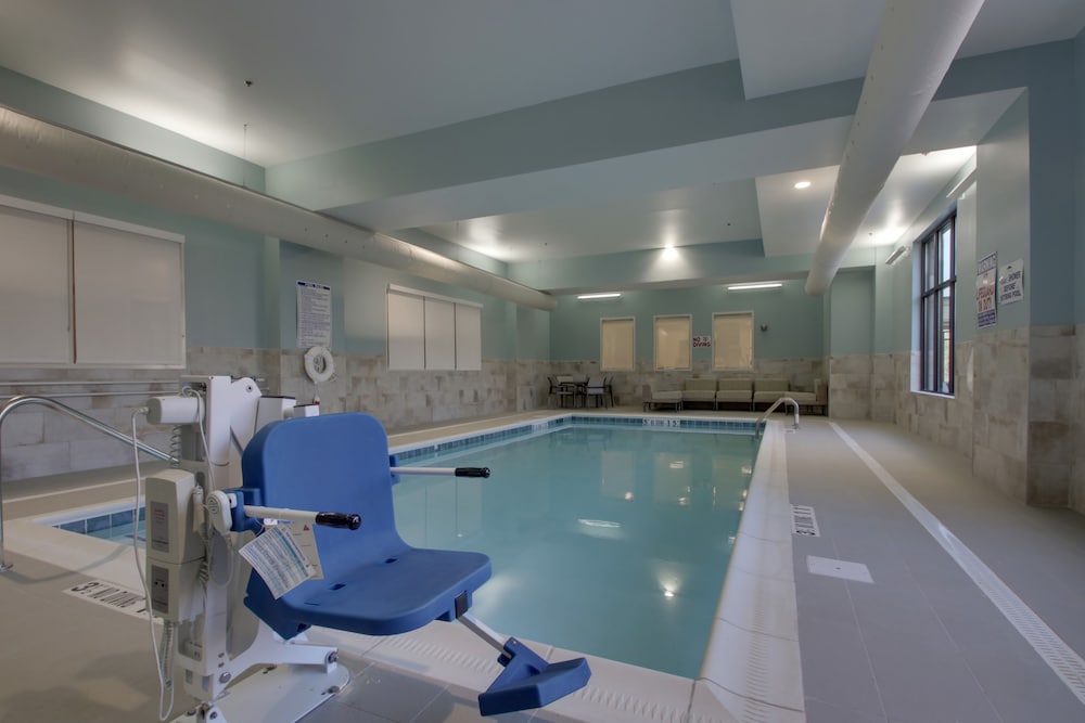 Hampton Inn & Suites Knightdale Raleigh - photo 51