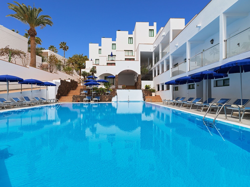 Aparthotel Esquinzo Y Monte Del Mar — hotel in Pajara