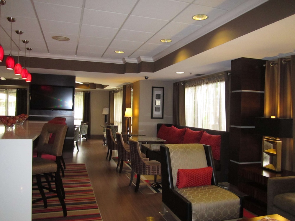 Hampton Inn Fort Myers Airport & I 75 - photo 40