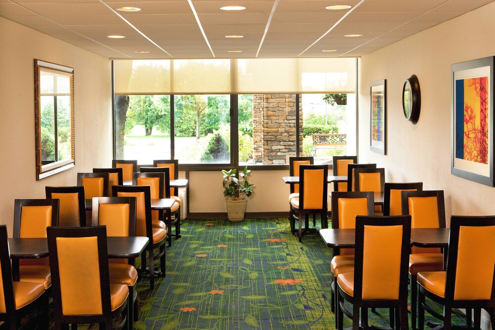 Fairfield Inn By Marriott Bangor - photo 12