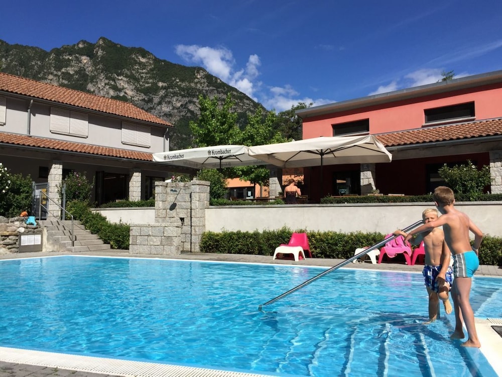 Bungalowtent Camping Rio Vantone — 4-Star Luxury Hotel in Idro, Italy