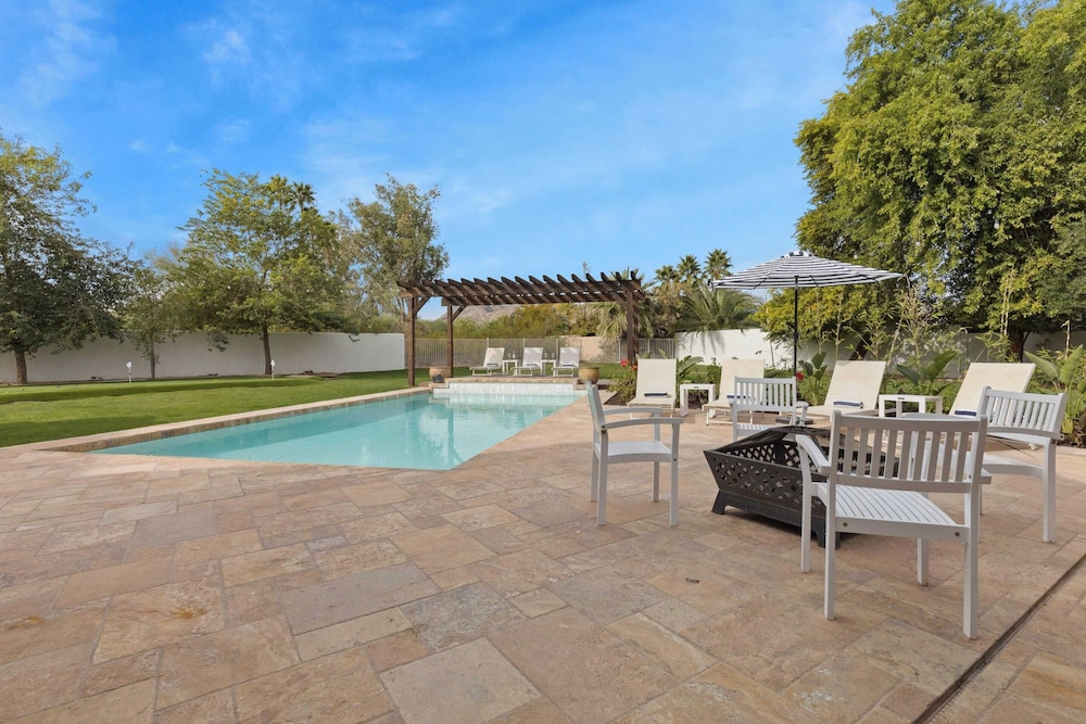 Sleeps 19 7bdr Estate Sports Court Putting Green Pool Farrier by Avantstay - photo 41