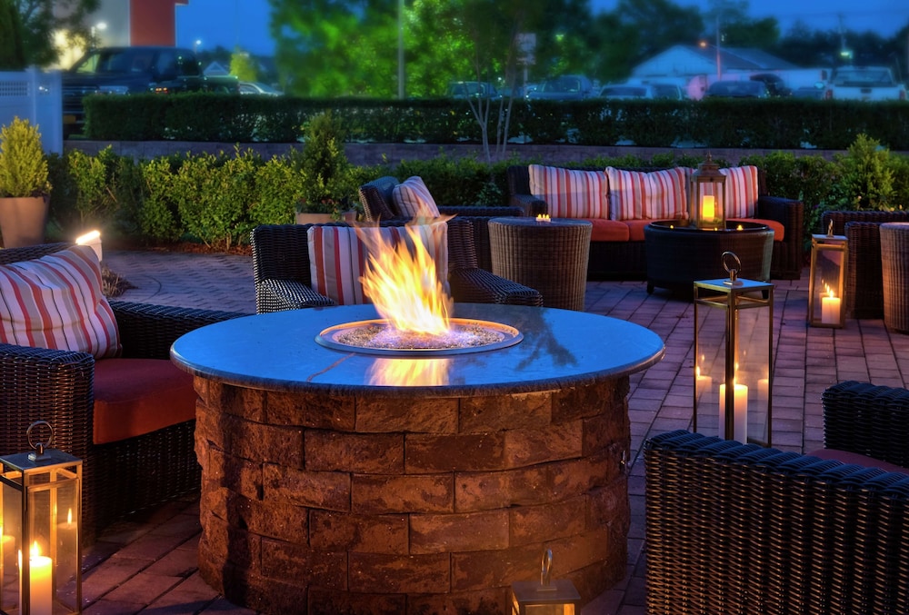 Hilton Garden Inn Riverhead - photo 40