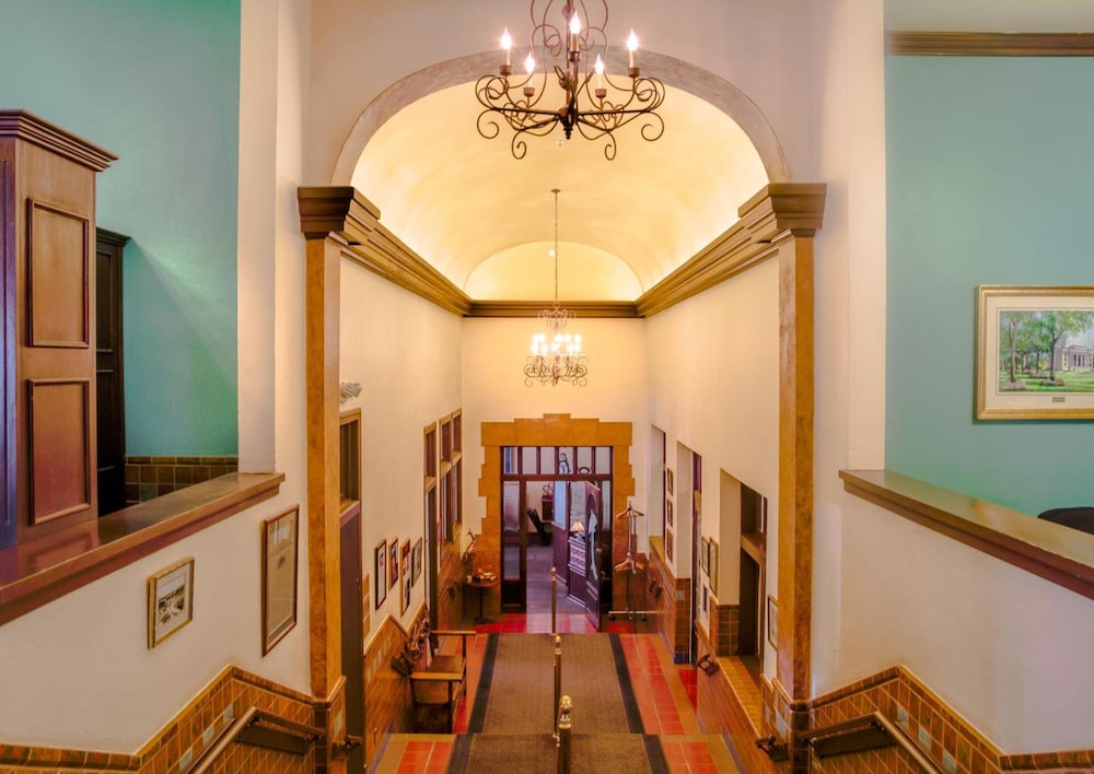 Hassayampa Inn - photo 14