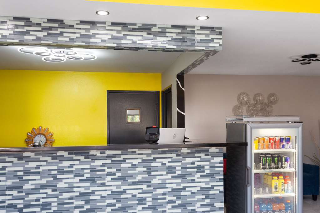 Super 8 by Wyndham Olney - photo 5