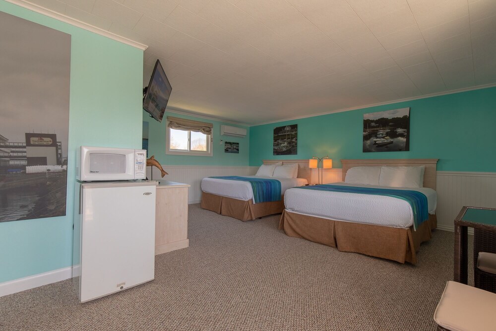 Footbridge Beach Motel - photo 47