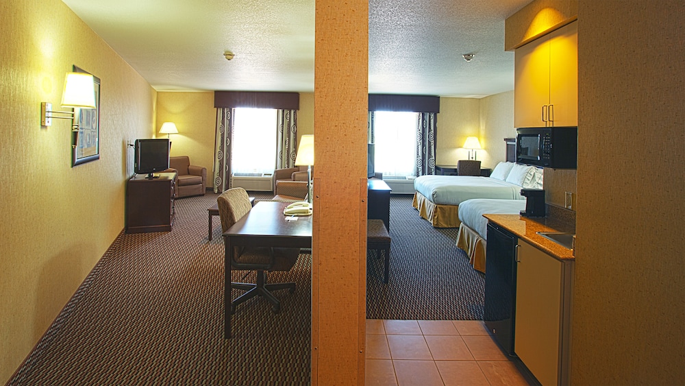 Holiday Inn Express & Suites Nampa Idaho Center by IHG - photo 18