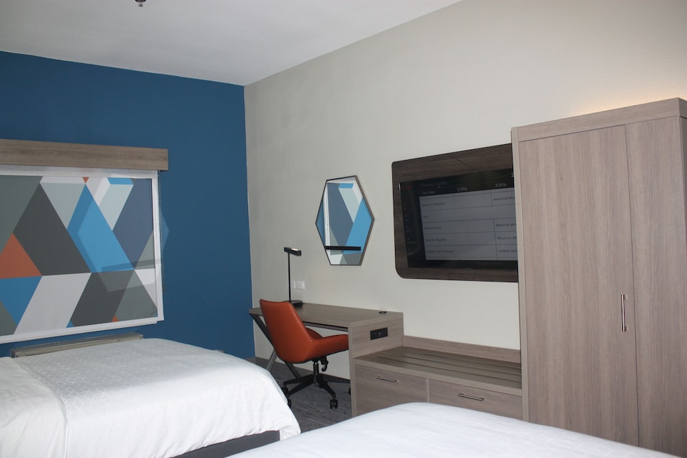Holiday Inn Express Hotel & Suites Shamrock North by IHG - photo 11