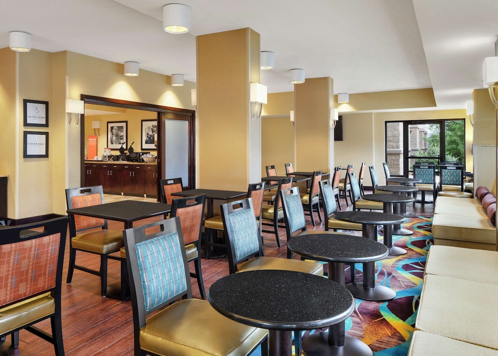 Hampton Inn Dallas Irving Las Colinas - photo 21