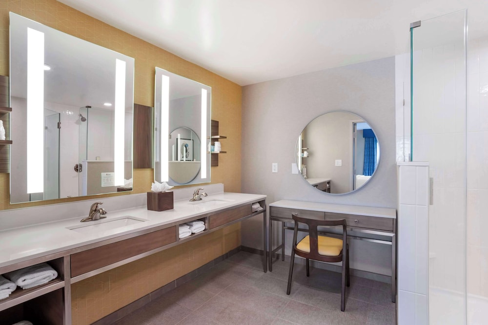 Hilton Garden Inn Charlotte Concord - photo 22
