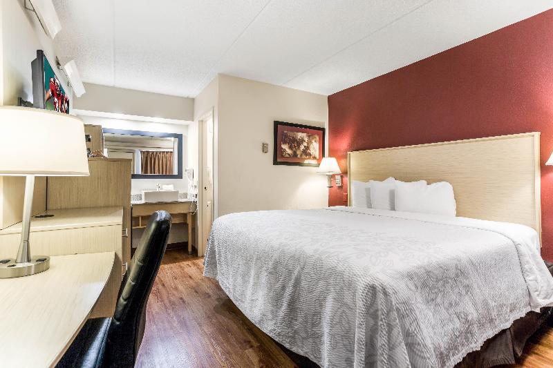 Red Roof Inn PLUS Nashville North Goodlettsville - photo 40