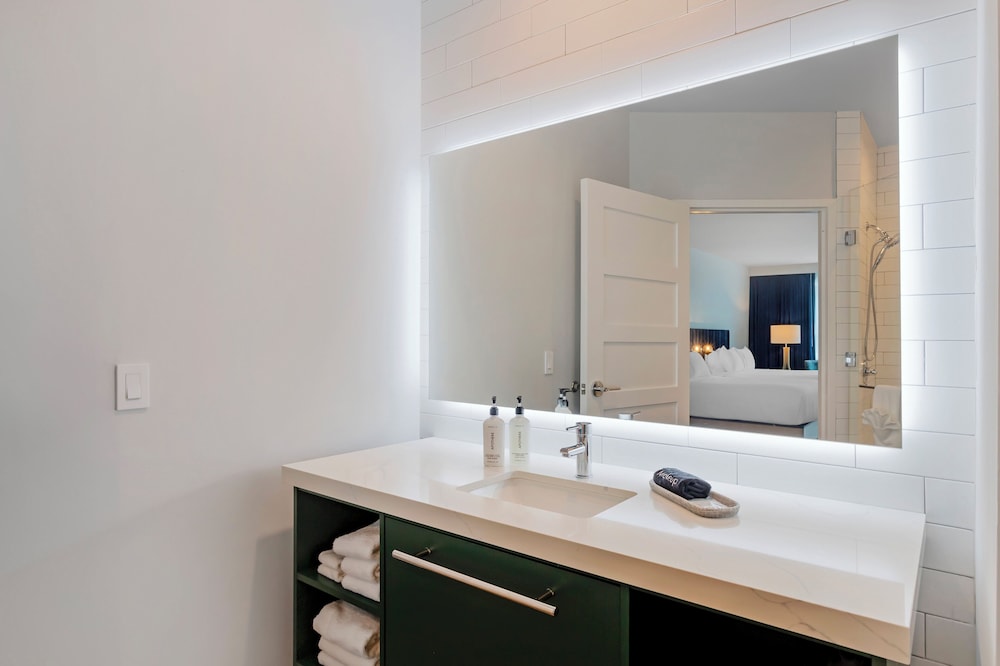 EVEN Hotel Waco University Area by IHG - photo 14