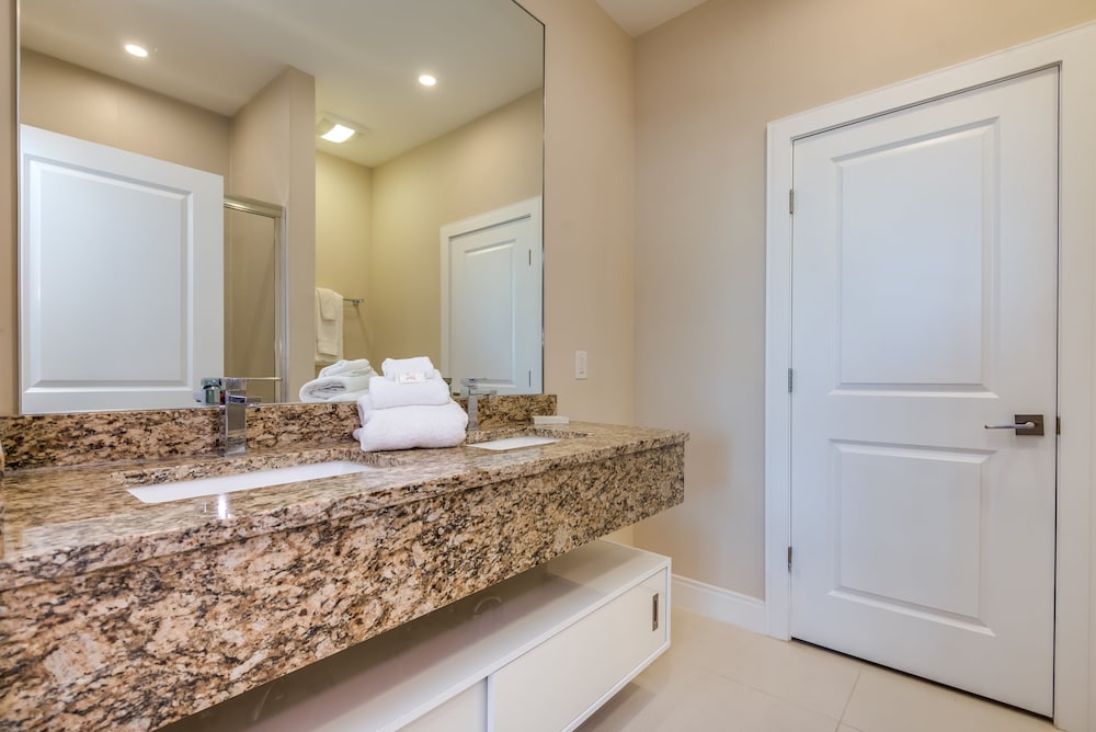 Magic Village Resort 4 Bdrm Townhome - photo 5