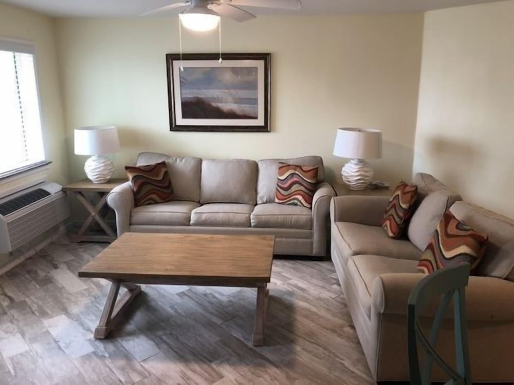 Beachgate CondoSuites and Oceanfront Resort - photo 104