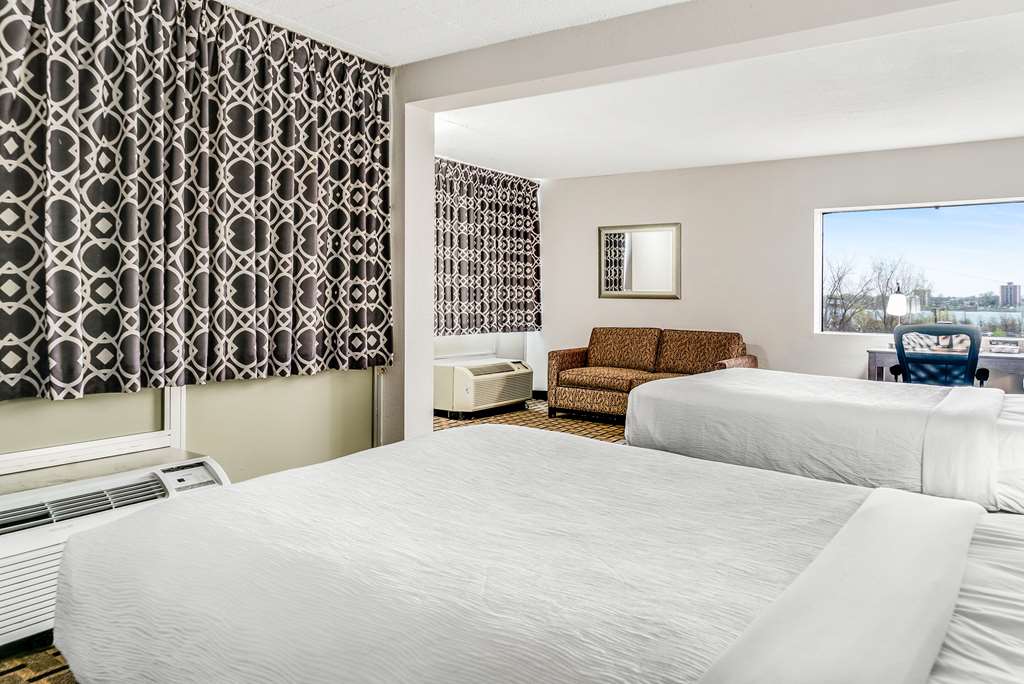 Quality Inn Detroit Downtown - photo 20
