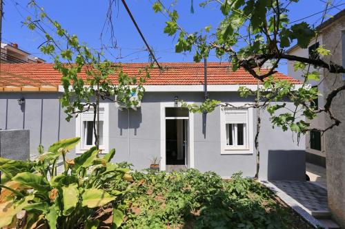 Seaside holiday house Sali Dugi otok 22169 — 4-Star Luxury Hotel in Sali, Croatia