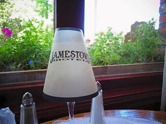 Jamestown Hotel - photo 12