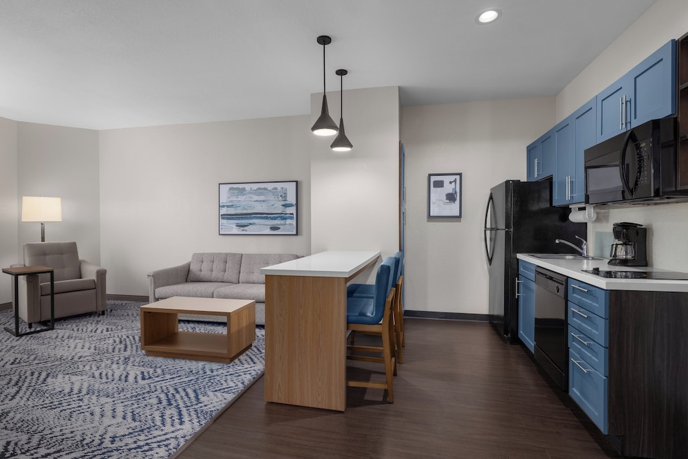 Candlewood Suites Alexandria by IHG - photo 2