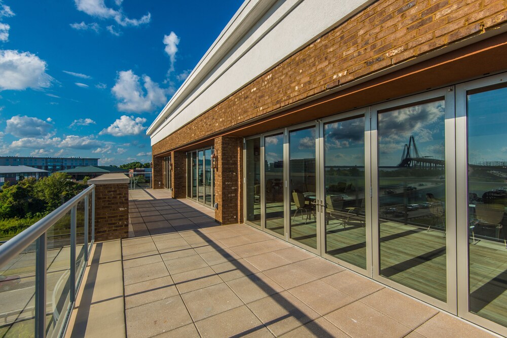 Staybridge Suites Charleston Mount Pleasant by IHG - photo 37