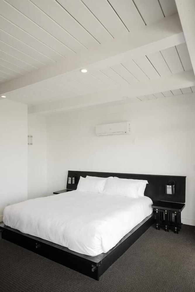 Hollywood Hills Hotel - photo 20